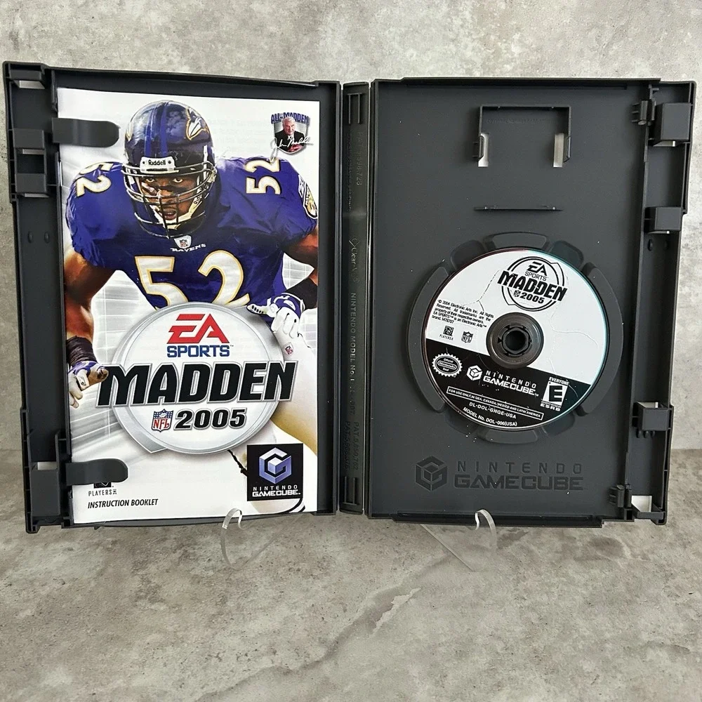 Madden NFL 2005 (Nintendo GameCube, 2004) - (CIB, Tested)